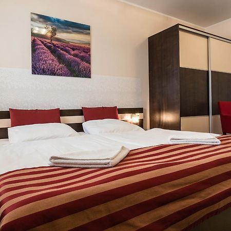 Apartman Mirka - Hotel Luka Bešeňová Buitenkant foto